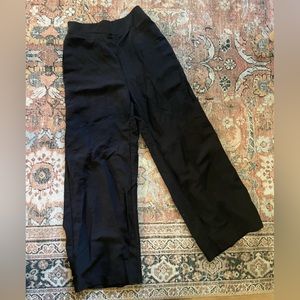 Love, Olive Co black Kia pants